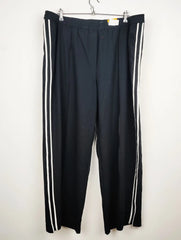 Buy online pre-used pre-loved 100% authentic & Original branded Marks & Spencer (TT-1396) available in Pakistan. Top international brands avilable.