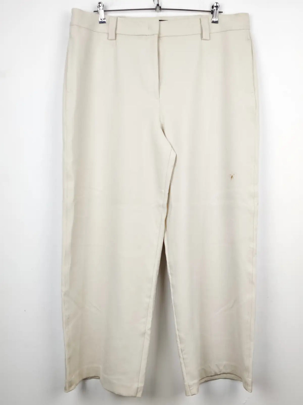 Buy online pre-used pre-loved 100% authentic & Original branded Marks & Spencer (TT-1456) available in Pakistan. Top international brands avilable.