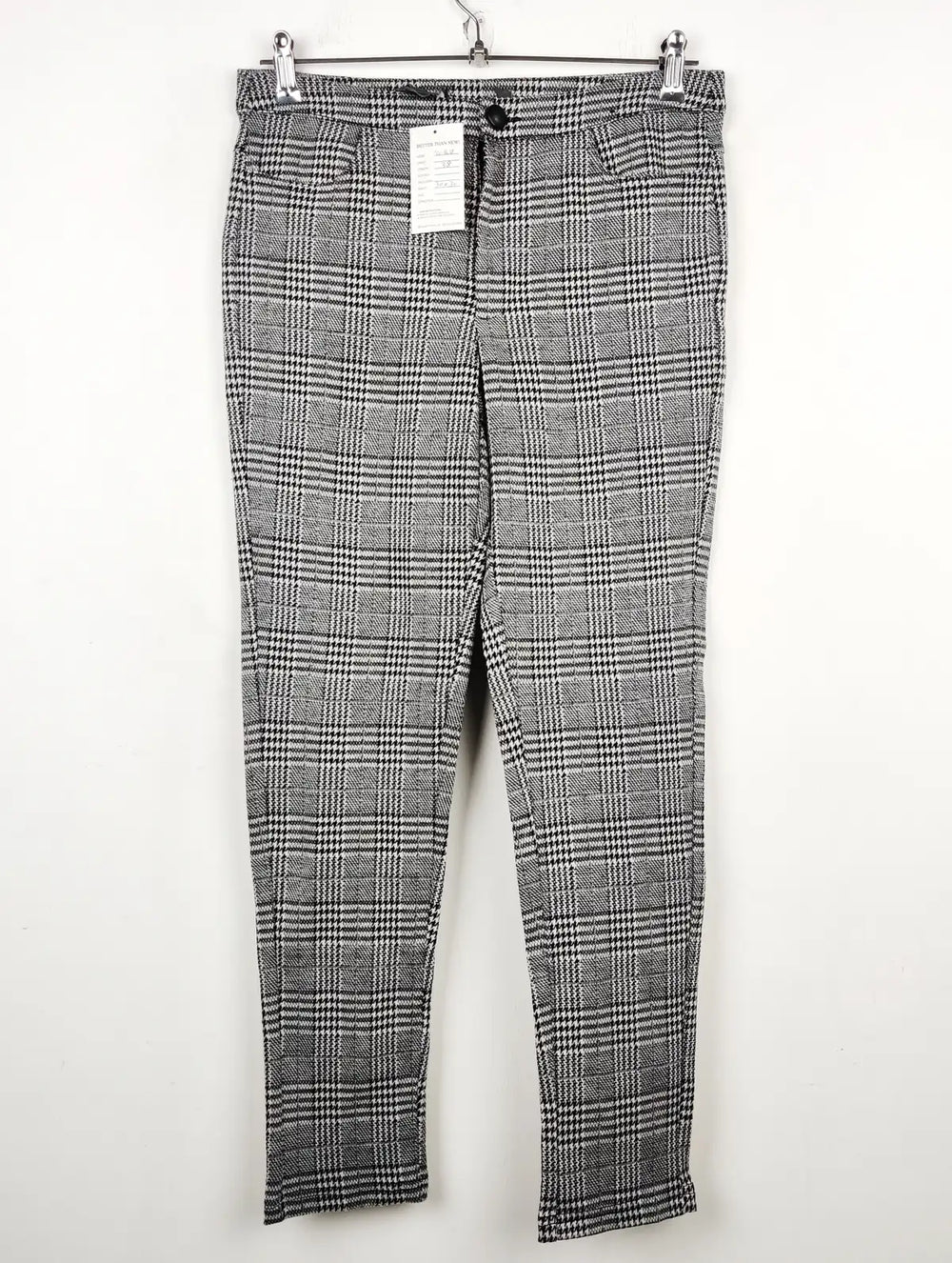 Buy online pre-used pre-loved 100% authentic & Original branded Atmosphere (TT-1618) available in Pakistan. Top international brands avilable.