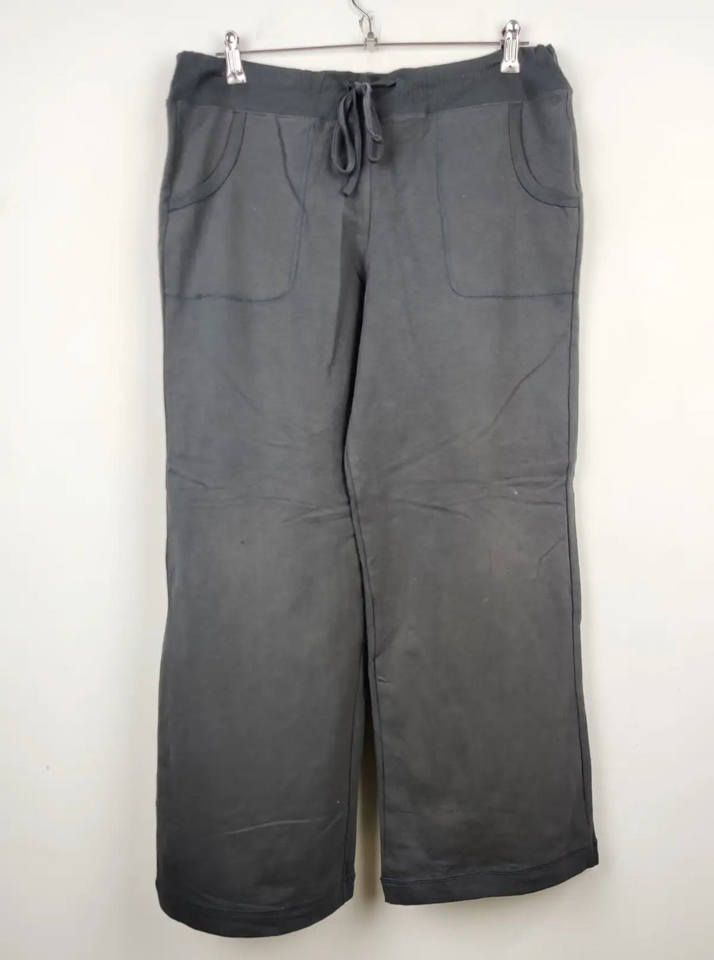 Buy online pre-used pre-loved 100% authentic & Original branded Moda Mothercare (TT-1635) available in Pakistan. Top international brands avilable.