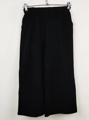 Buy online pre-used pre-loved 100% authentic & Original branded Unknown Brand (TT-1642) available in Pakistan. Top international brands avilable.