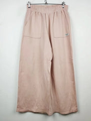 Buy online pre-used pre-loved 100% authentic & Original branded H&M (TT-1699) available in Pakistan. Top international brands avilable.