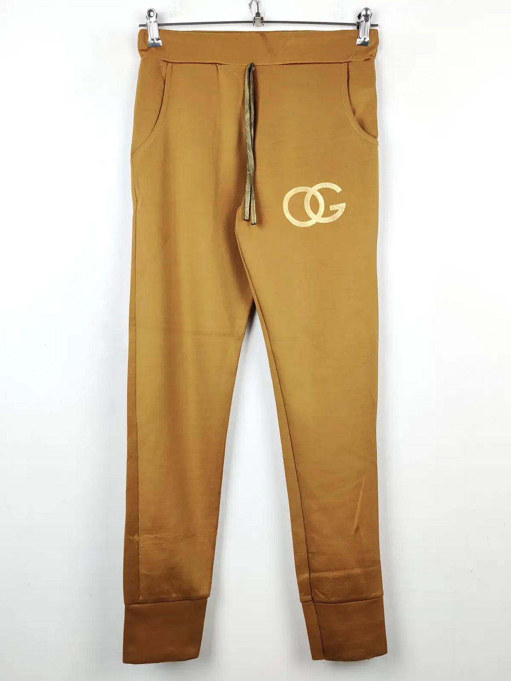 Buy online pre-used pre-loved 100% authentic & Original branded Unknown Brand (TT-1784) available in Pakistan. Top international brands avilable.