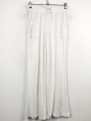 Buy online pre-used pre-loved 100% authentic & Original branded The Lounge Edit (TT-1812) available in Pakistan. Top international brands avilable.