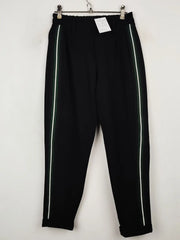 Buy online pre-used pre-loved 100% authentic & Original branded Bershka (TT-1815) available in Pakistan. Top international brands avilable.