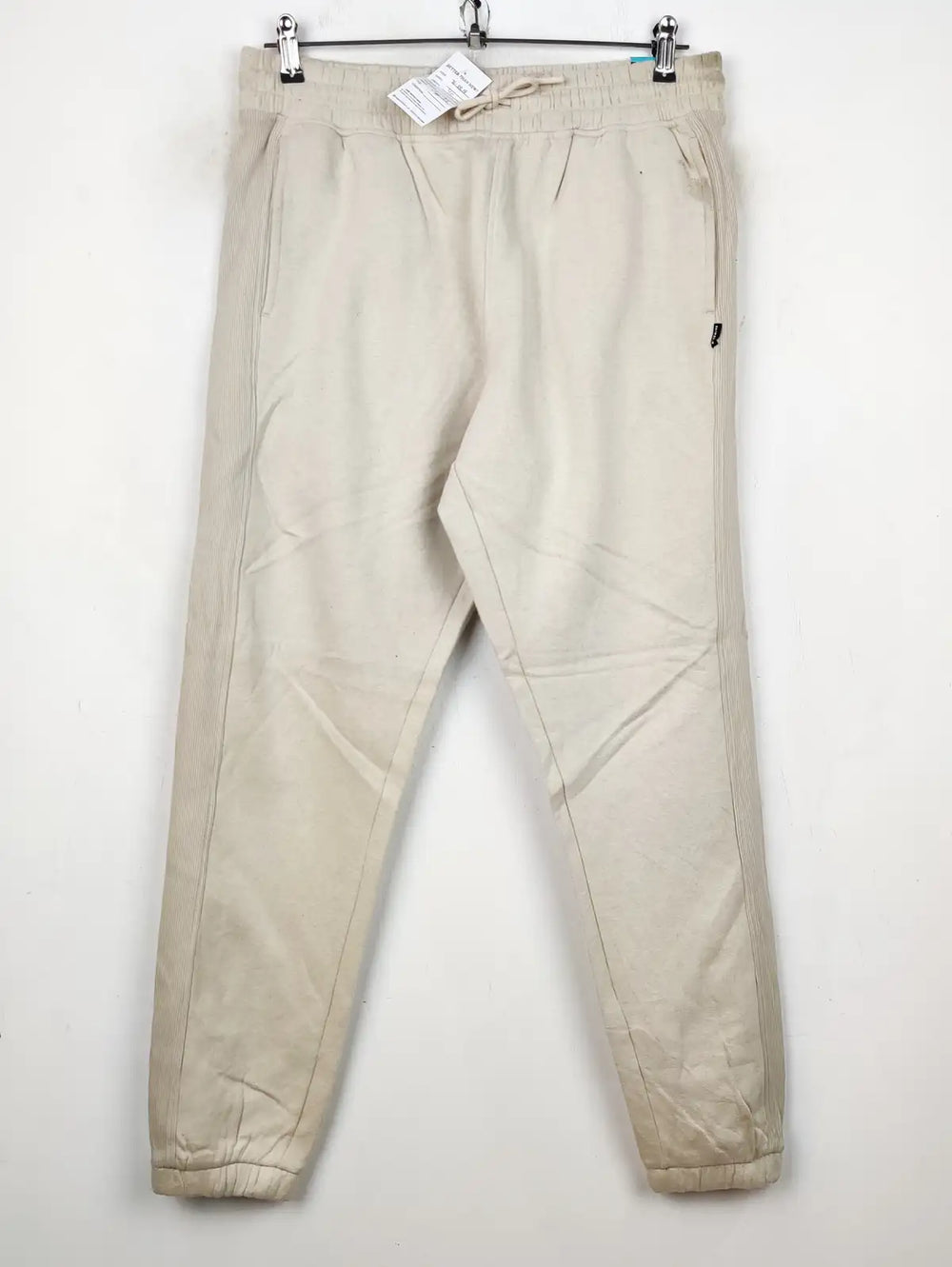 Buy online pre-used pre-loved 100% authentic & Original branded Good Move (TT-1819) available in Pakistan. Top international brands avilable.