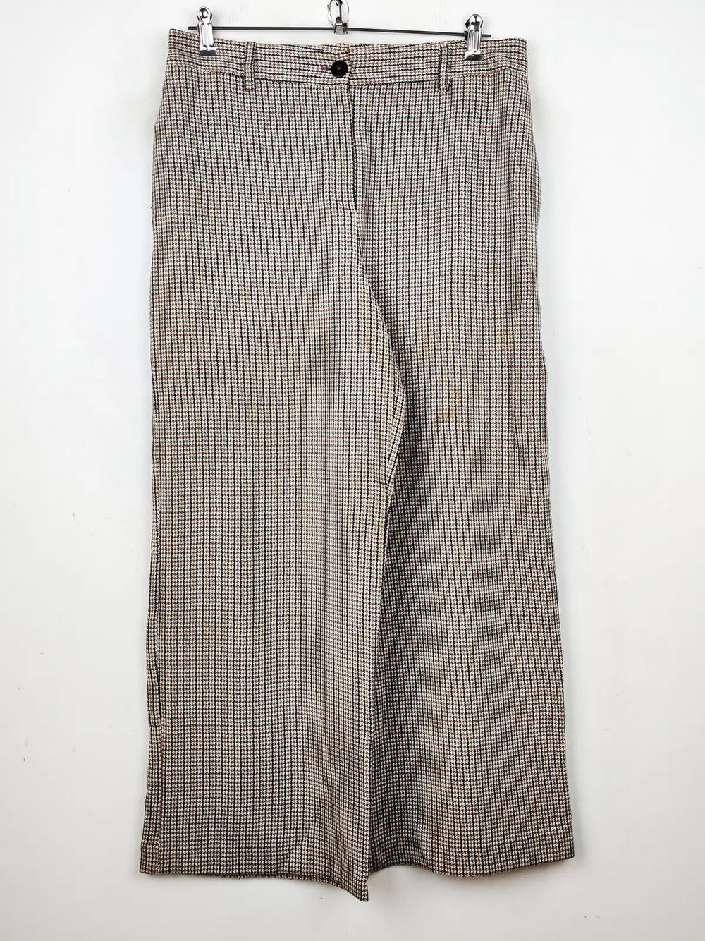 Buy online pre-used pre-loved 100% authentic & Original branded Marks & Spencer (TT-1821) available in Pakistan. Top international brands avilable.