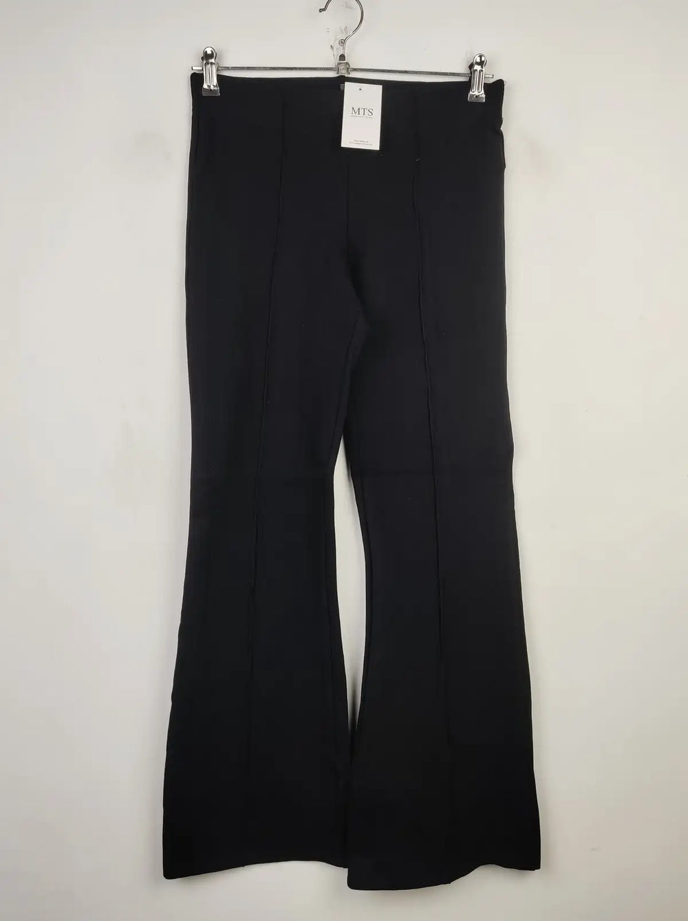 Buy online pre-used pre-loved 100% authentic & Original branded Primark (TT-2063) available in Pakistan. Top international brands avilable.
