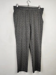 Buy online pre-used pre-loved 100% authentic & Original branded Marks & Spencer (TT-2142) available in Pakistan. Top international brands avilable.