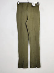 Buy online pre-used pre-loved 100% authentic & Original branded H&M (TT-2315) available in Pakistan. Top international brands avilable.