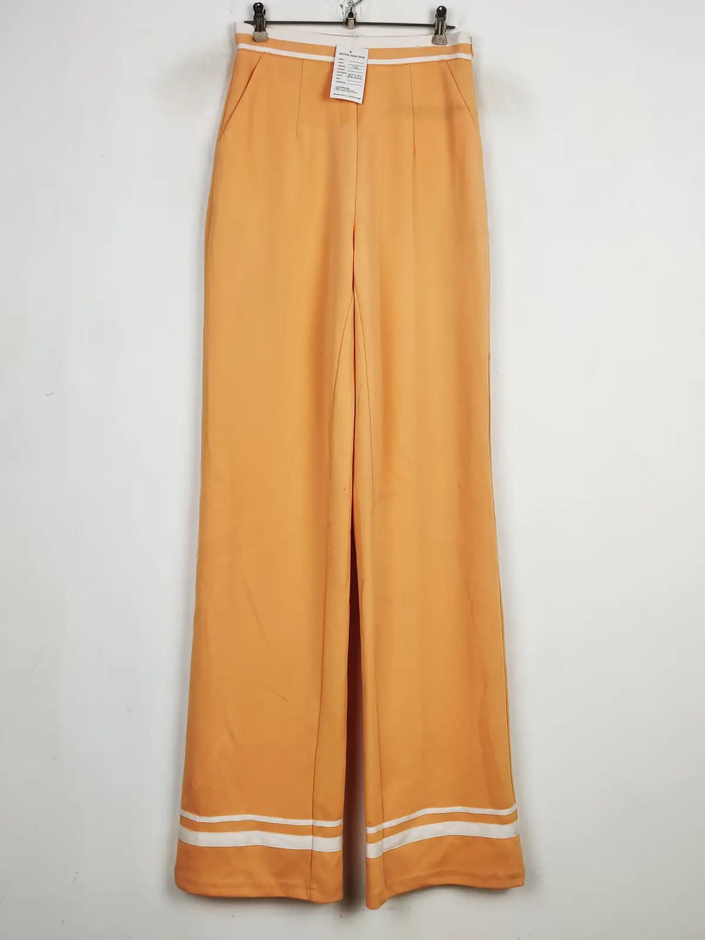 Buy online pre-used pre-loved 100% authentic & Original branded Egreis (TT-2540) available in Pakistan. Top international brands avilable.