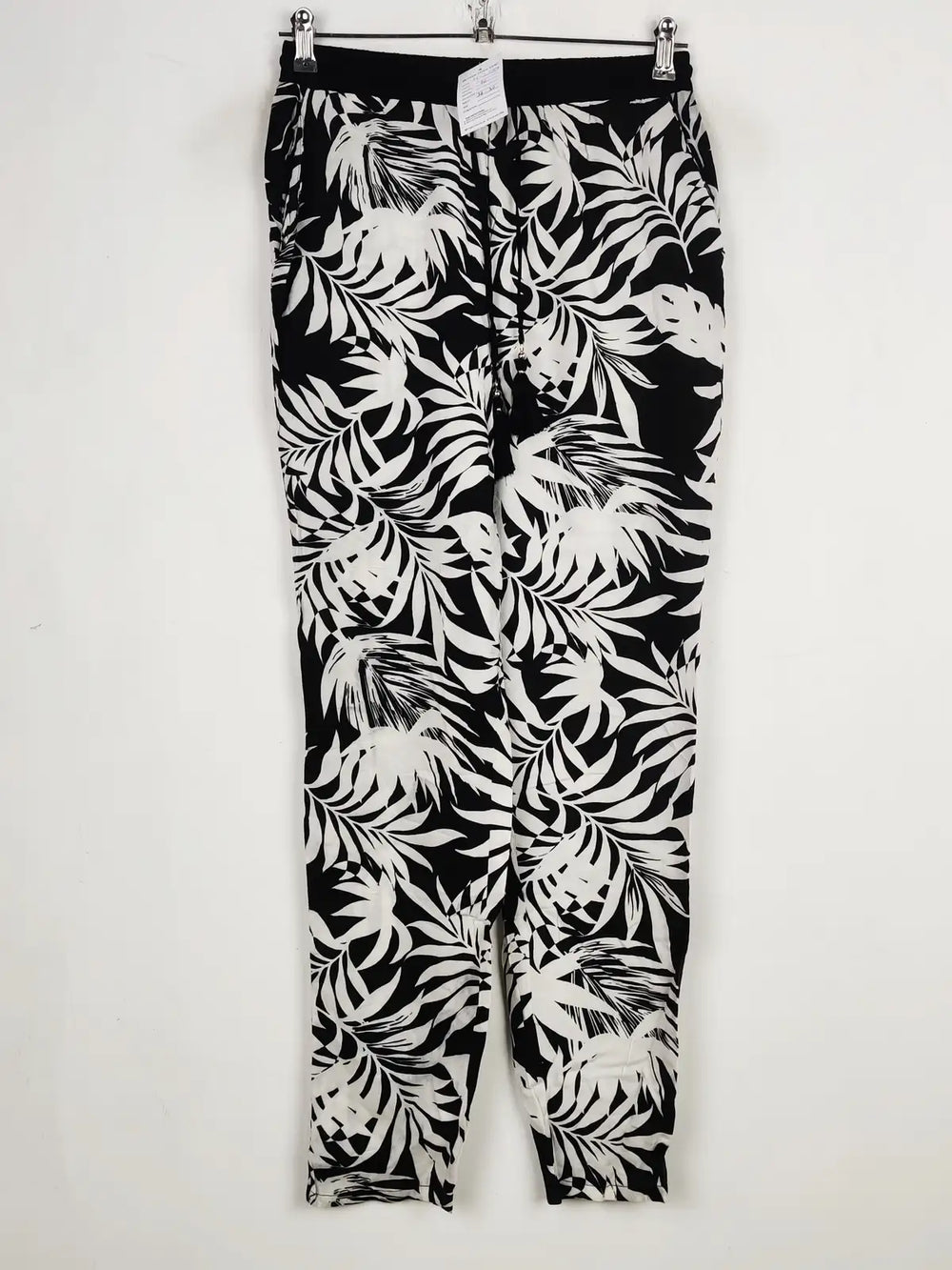 Buy online pre-used pre-loved 100% authentic & Original branded Papaya (TT-2553) available in Pakistan. Top international brands avilable.