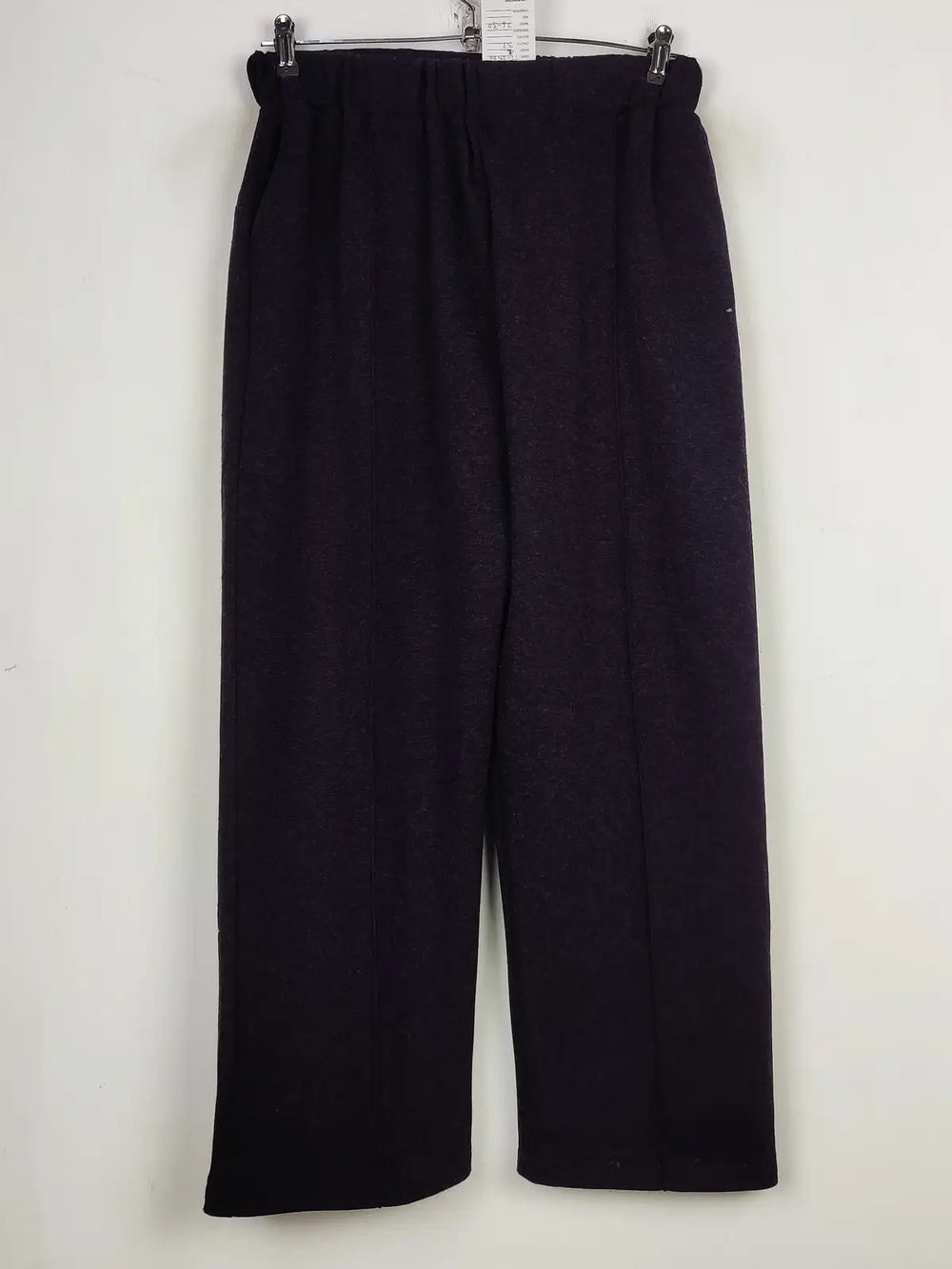 Buy online pre-used pre-loved 100% authentic & Original branded Unknown Brand (TT-2560) available in Pakistan. Top international brands avilable.