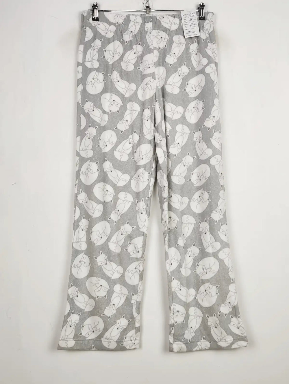 Buy online pre-used pre-loved 100% authentic & Original branded F&F (TT-2569) available in Pakistan. Top international brands avilable.