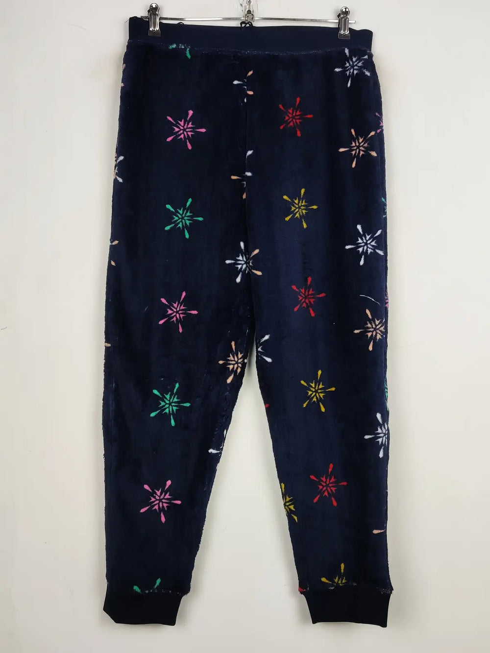 Buy online pre-used pre-loved 100% authentic & Original branded Marks & Spencer (TT-2572) available in Pakistan. Top international brands avilable.