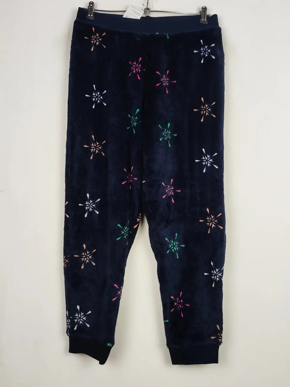 Buy online pre-used pre-loved 100% authentic & Original branded Marks & Spencer (TT-2573) available in Pakistan. Top international brands avilable.