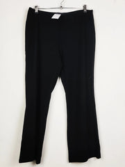 Buy online pre-used pre-loved 100% authentic & Original branded Marks & Spencer (TT-2824) available in Pakistan. Top international brands avilable.