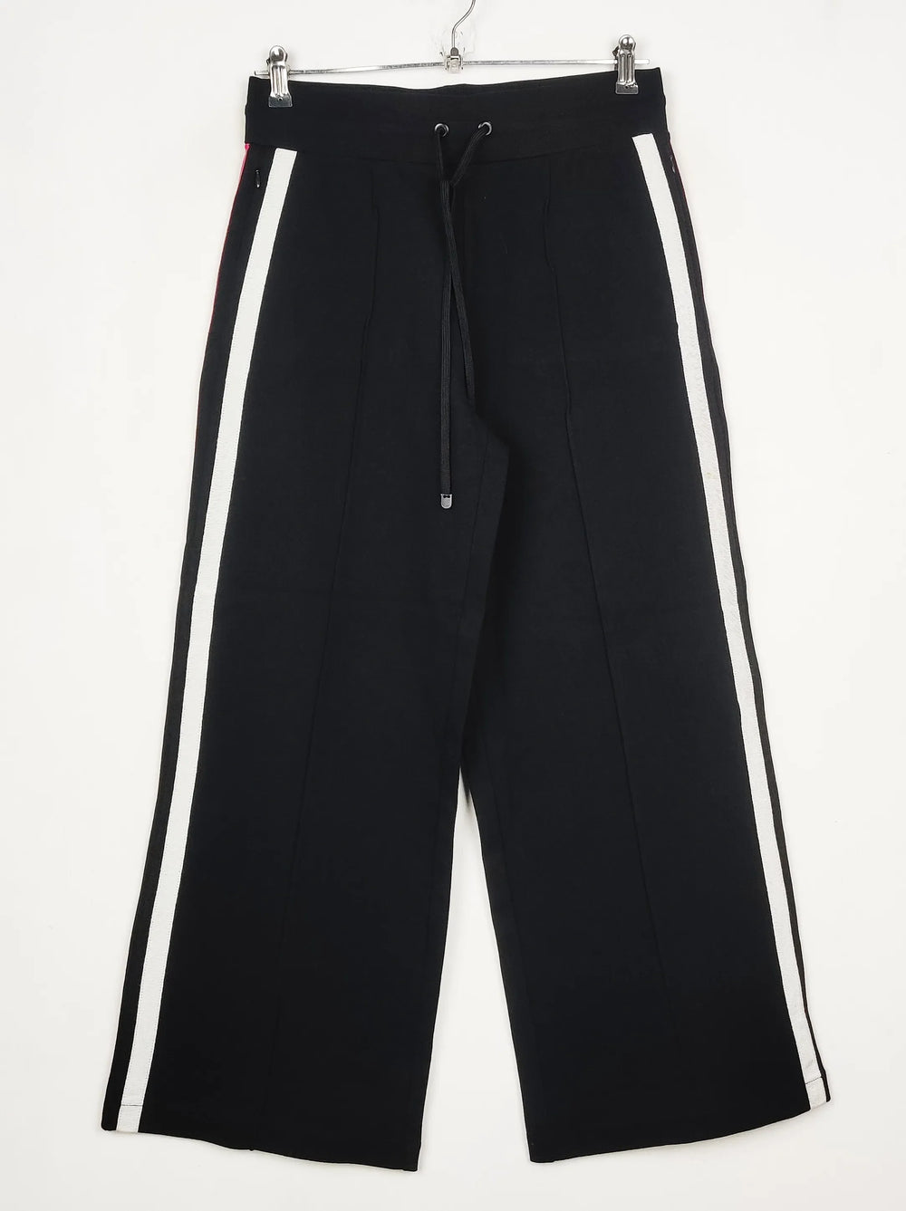 Buy online pre-used pre-loved 100% authentic & Original branded Marks & Spencer (TT-2834) available in Pakistan. Top international brands avilable.