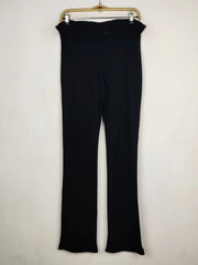 Buy online pre-used pre-loved 100% authentic & Original branded Unknown Brand (TT-3205) available in Pakistan. Top international brands avilable.