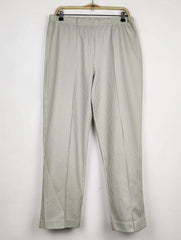Buy online pre-used pre-loved 100% authentic & Original branded Unknown Brand (TT-3261) available in Pakistan. Top international brands avilable.