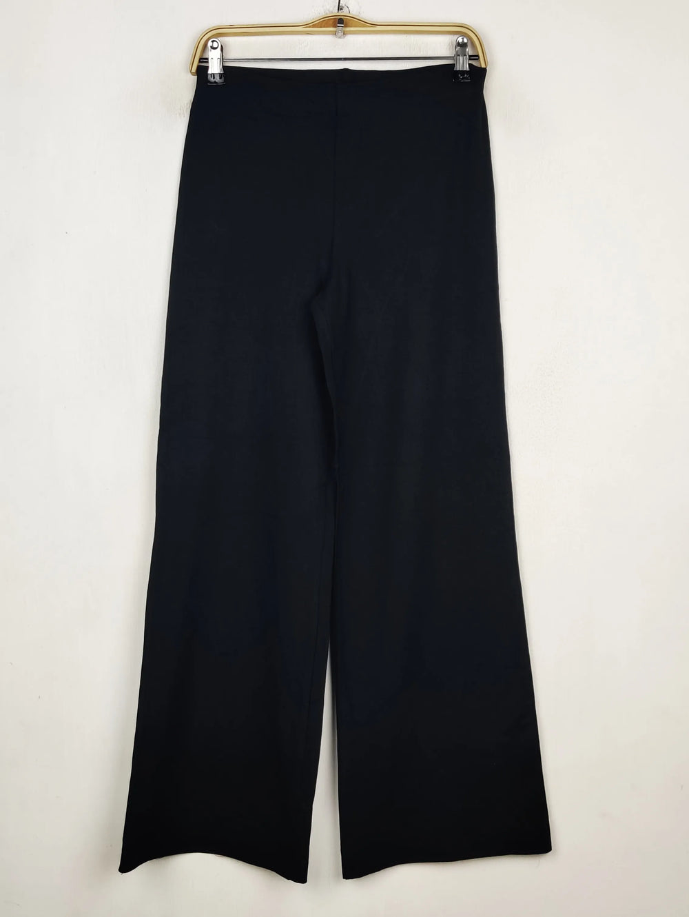 Buy online pre-used pre-loved 100% authentic & Original branded Marks & Spencer (TT-3282) available in Pakistan. Top international brands avilable.