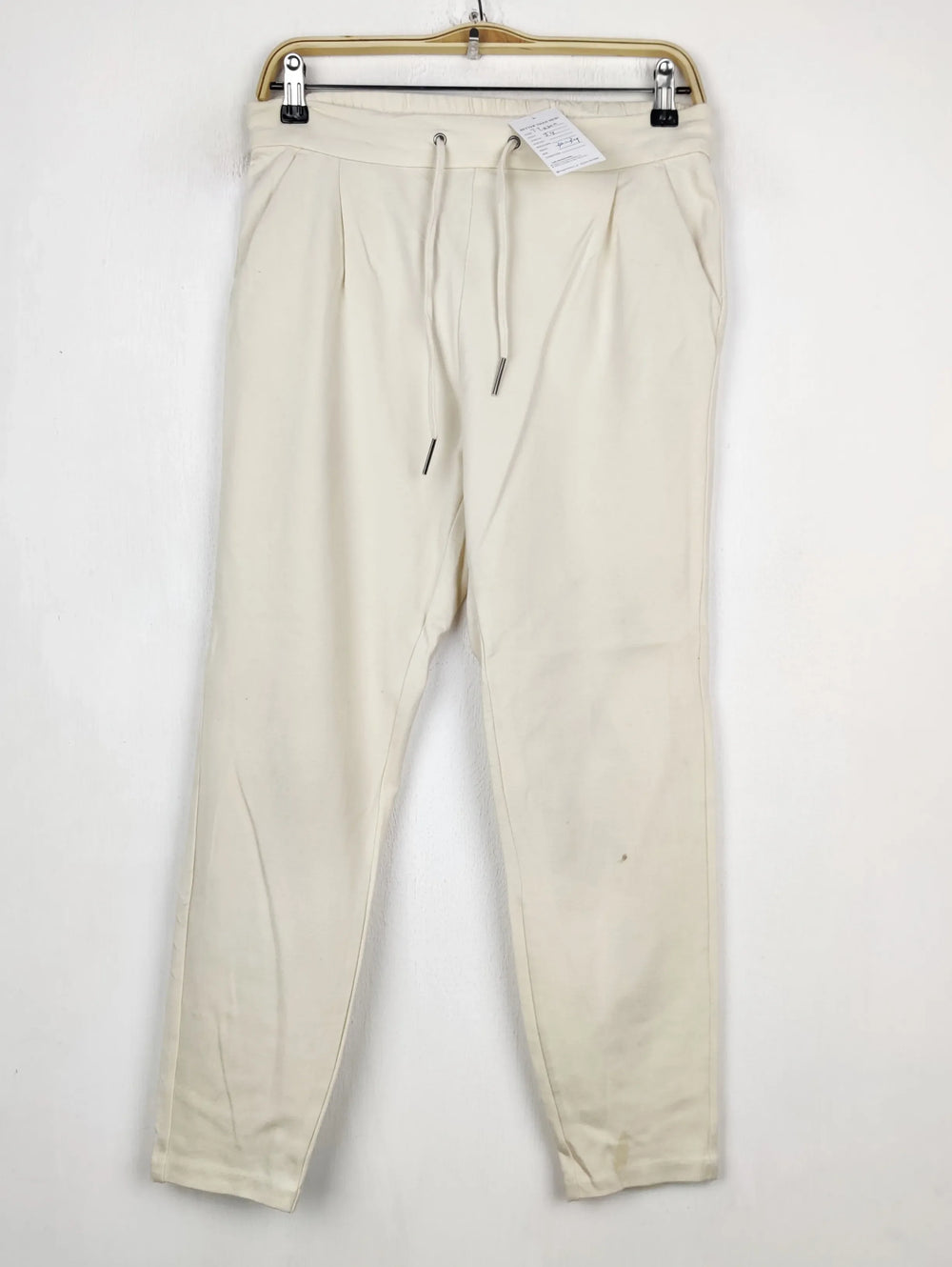 Buy online pre-used pre-loved 100% authentic & Original branded Vero Moda (TT-3300) available in Pakistan. Top international brands avilable.