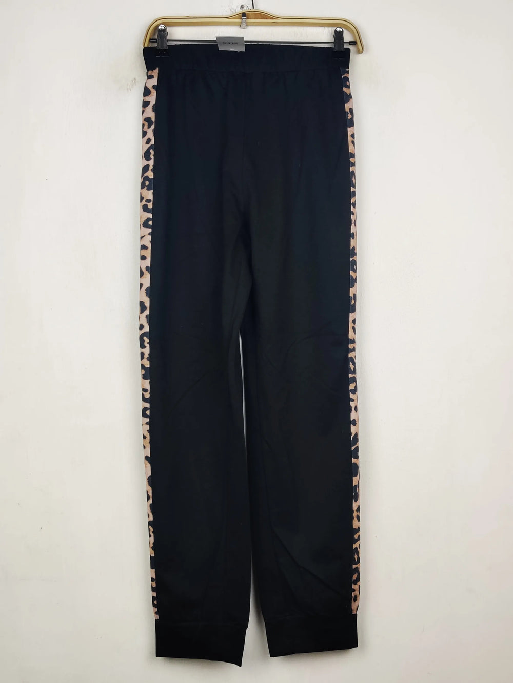 Buy online pre-used pre-loved 100% authentic & Original branded Shein (TT-3396) available in Pakistan. Top international brands avilable.