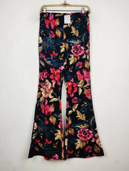 Buy online pre-used pre-loved 100% authentic & Original branded Shein (TT-3418) available in Pakistan. Top international brands avilable.