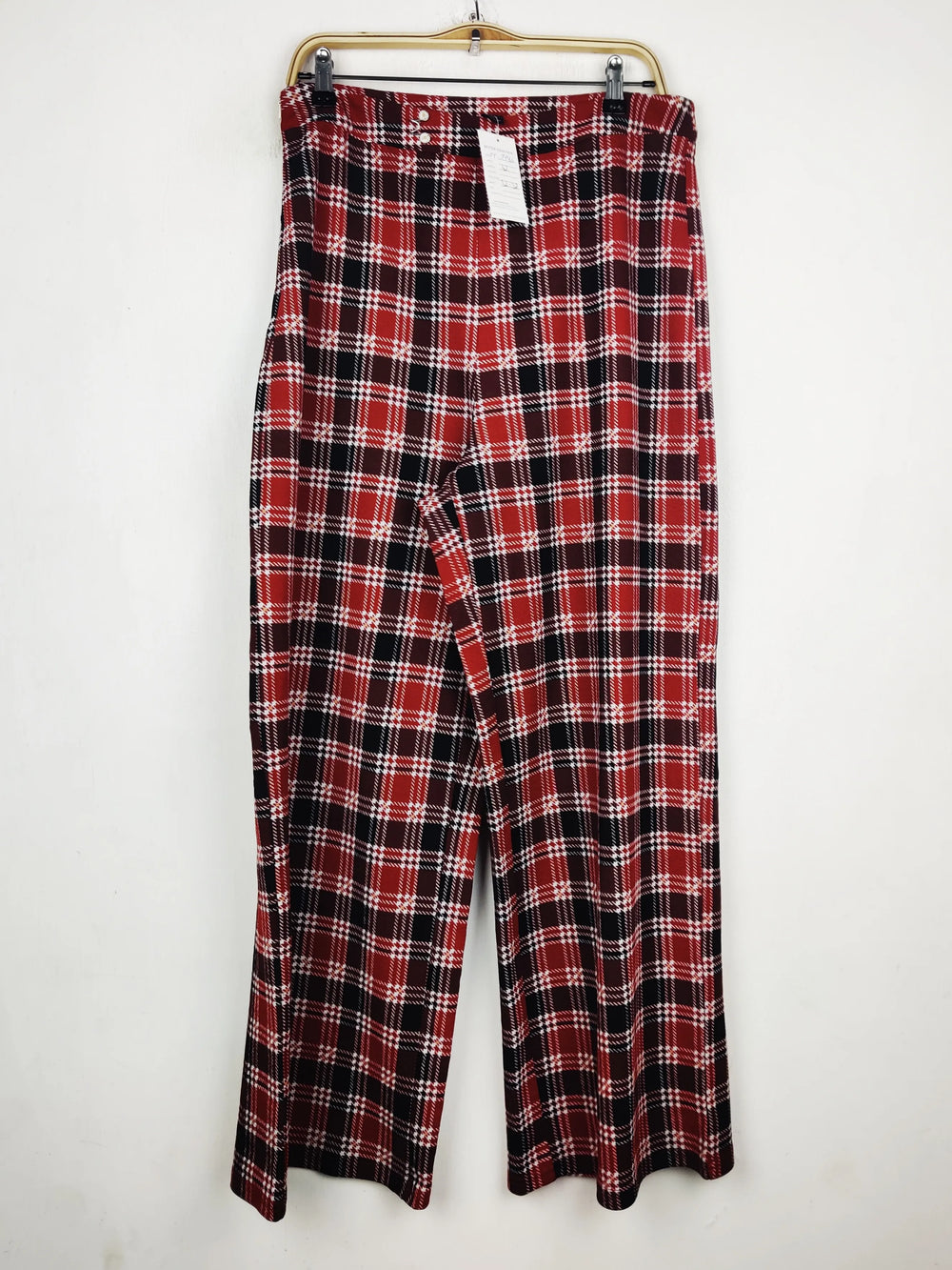 Buy online pre-used pre-loved 100% authentic & Original branded Shein (TT-3446) available in Pakistan. Top international brands avilable.