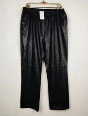 Buy online pre-used pre-loved 100% authentic & Original branded Primark (TT-3448) available in Pakistan. Top international brands avilable.