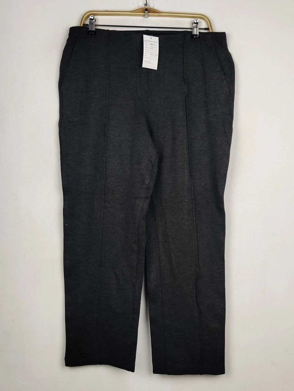 Buy online pre-used pre-loved 100% authentic & Original branded Marks & Spencer (TT-3474) available in Pakistan. Top international brands avilable.