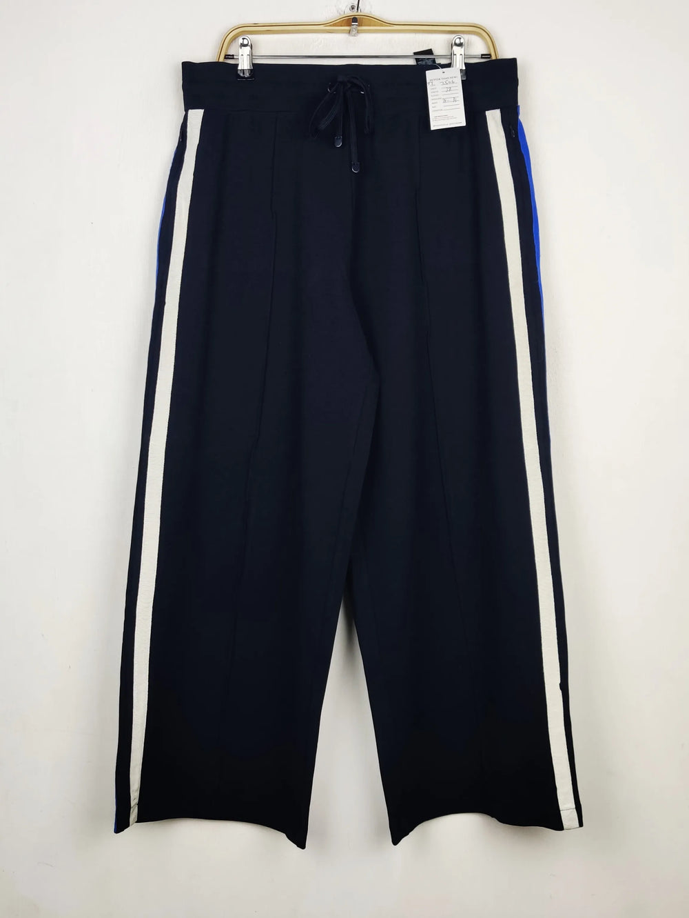 Buy online pre-used pre-loved 100% authentic & Original branded Marks & Spencer (TT-3506) available in Pakistan. Top international brands avilable.