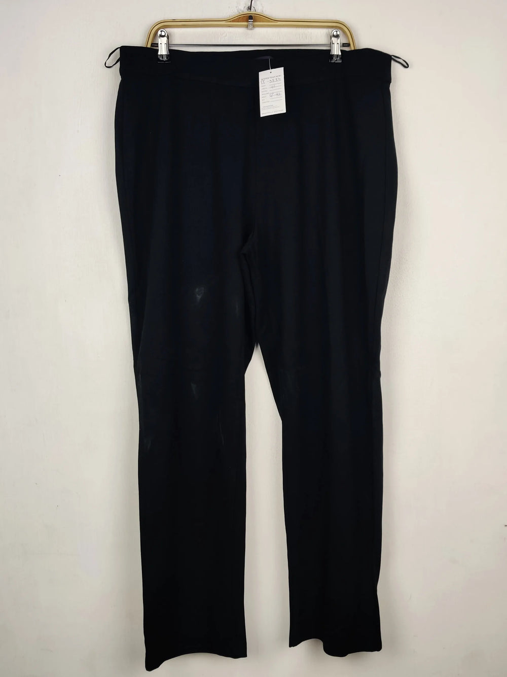 Buy online pre-used pre-loved 100% authentic & Original branded Marks & Spencer (TT-3534) available in Pakistan. Top international brands avilable.