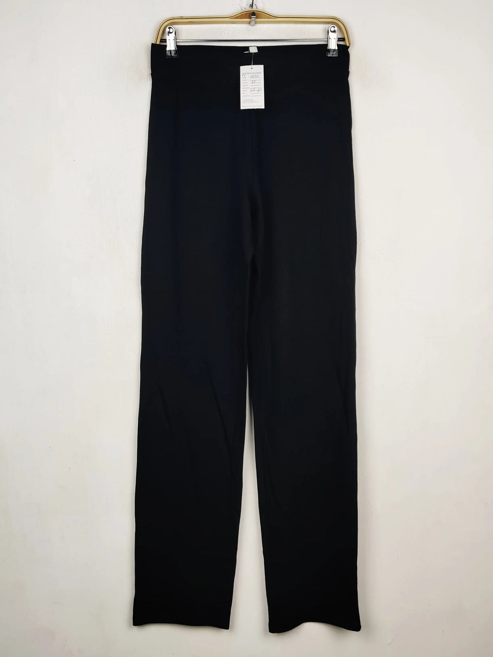 Buy online pre-used pre-loved 100% authentic & Original branded Marks & Spencer (TT-3553) available in Pakistan. Top international brands avilable.