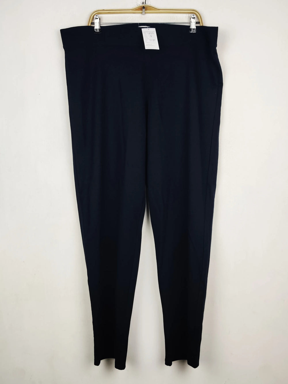 Buy online pre-used pre-loved 100% authentic & Original branded Marks & Spencer (TT-3559) available in Pakistan. Top international brands avilable.
