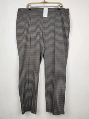 Buy online pre-used pre-loved 100% authentic & Original branded Marks & Spencer (TT-3607) available in Pakistan. Top international brands avilable.