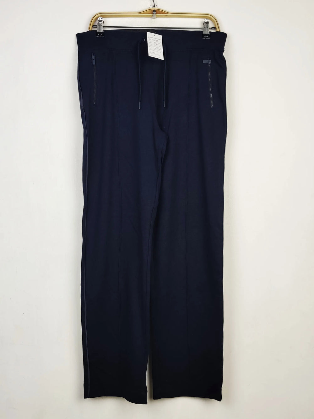 Buy online pre-used pre-loved 100% authentic & Original branded Marks & Spencer (TT-3639) available in Pakistan. Top international brands avilable.