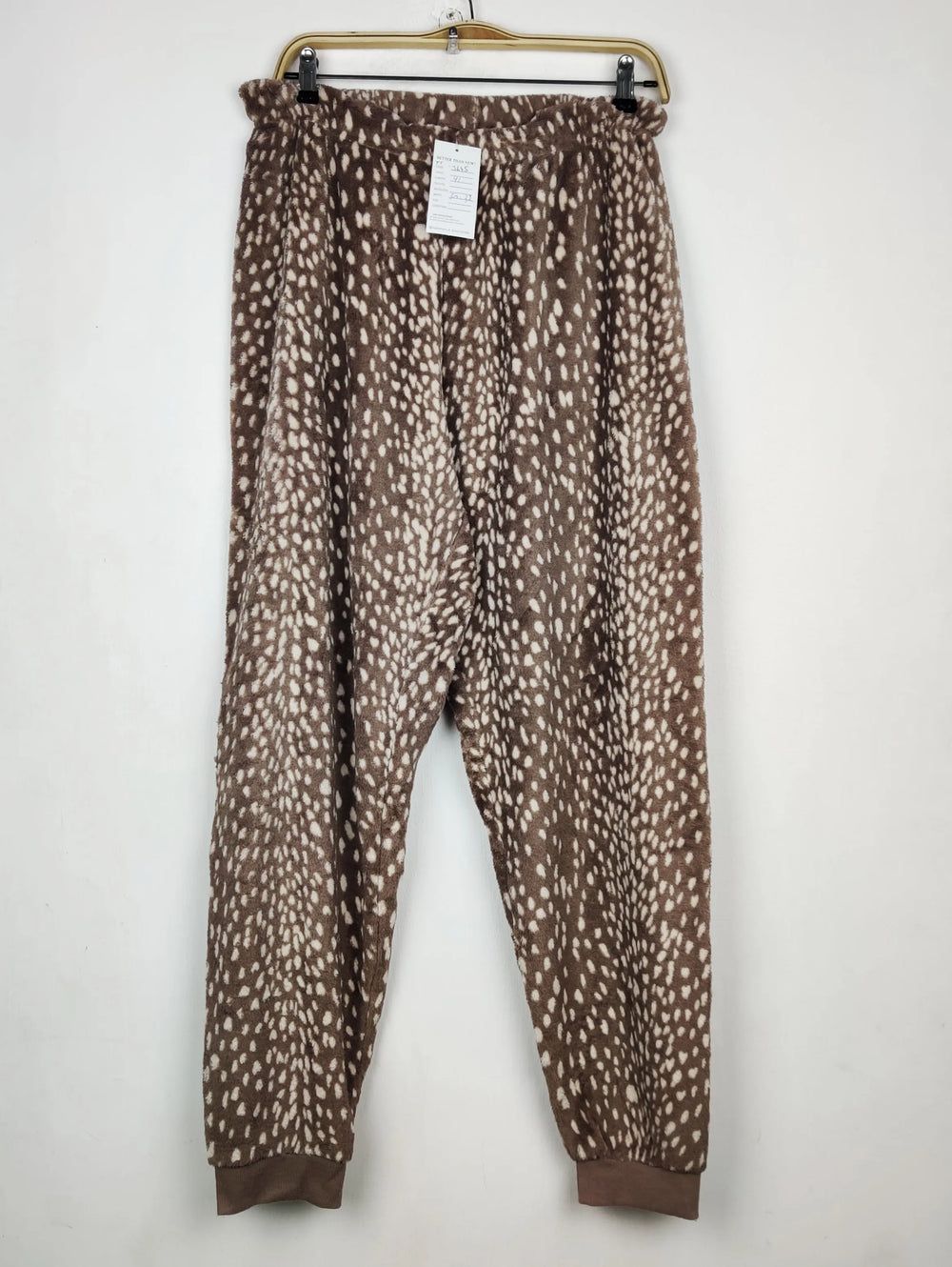 Buy online pre-used pre-loved 100% authentic & Original branded Primark (TT-3645) available in Pakistan. Top international brands avilable.