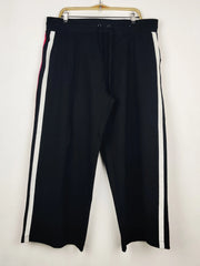 Buy online pre-used pre-loved 100% authentic & Original branded Unknown Brand (TT-3671) available in Pakistan. Top international brands avilable.