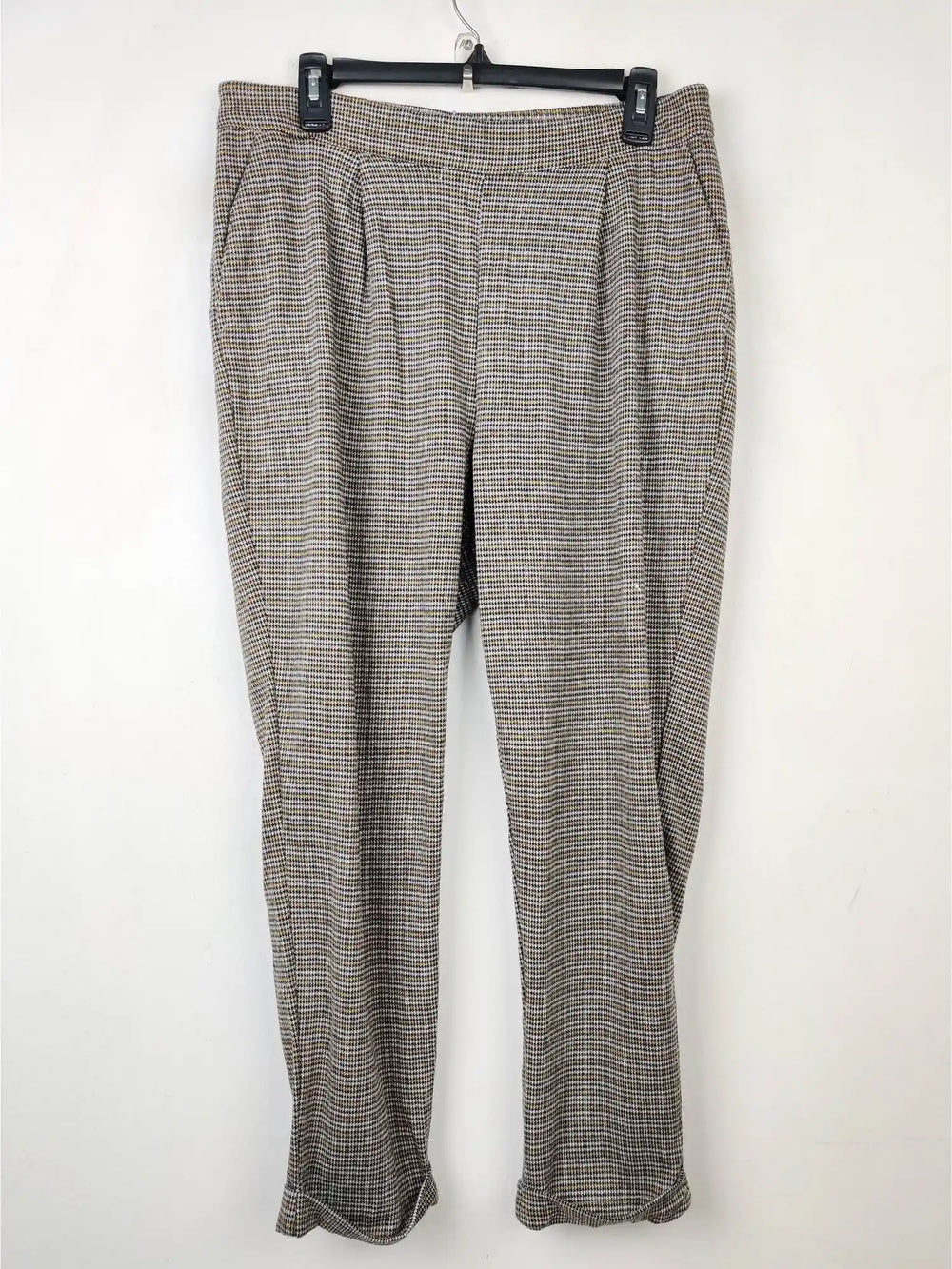 Buy online pre-used pre-loved 100% authentic & Original branded F&F (TT-368) available in Pakistan. Top international brands avilable.