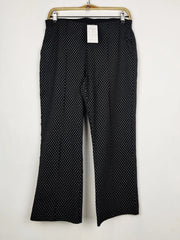 Buy online pre-used pre-loved 100% authentic & Original branded Straight Leg (TT-3736) available in Pakistan. Top international brands avilable.