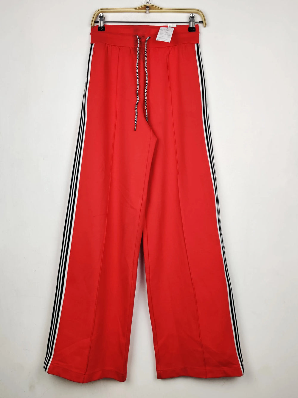 Buy online pre-used pre-loved 100% authentic & Original branded Marks & Spencer (TT-3751) available in Pakistan. Top international brands avilable.