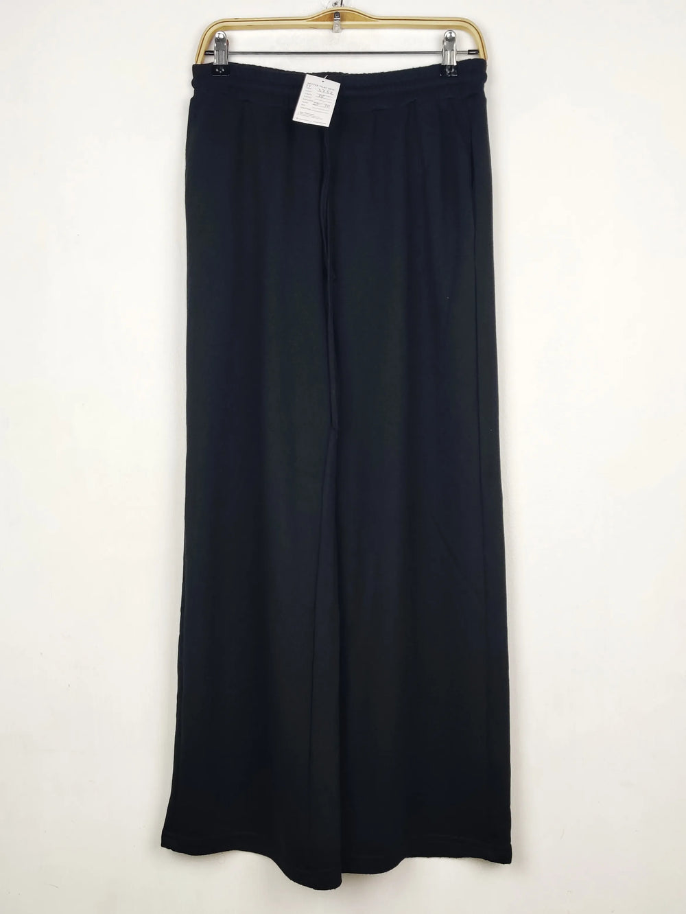 Buy online pre-used pre-loved 100% authentic & Original branded Shein (TT-3752) available in Pakistan. Top international brands avilable.
