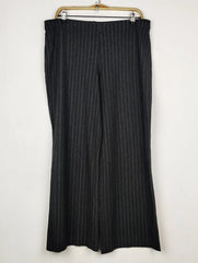 Buy online pre-used pre-loved 100% authentic & Original branded Marks & Spencer (TT-3772) available in Pakistan. Top international brands avilable.
