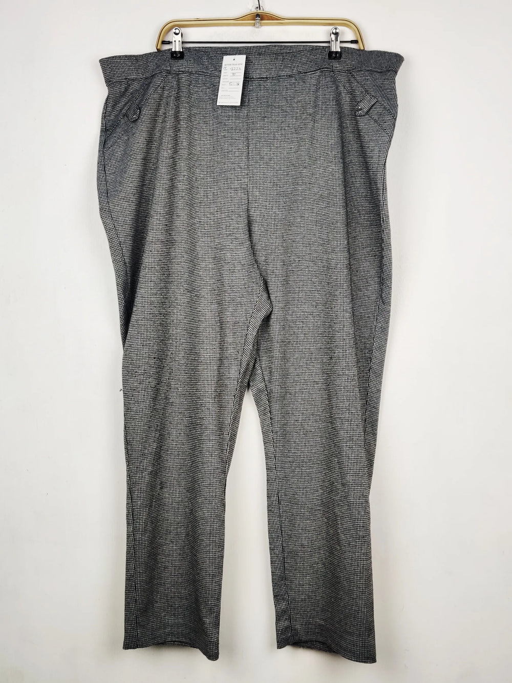 Buy online pre-used pre-loved 100% authentic & Original branded Bonmarche (TT-3774) available in Pakistan. Top international brands avilable.