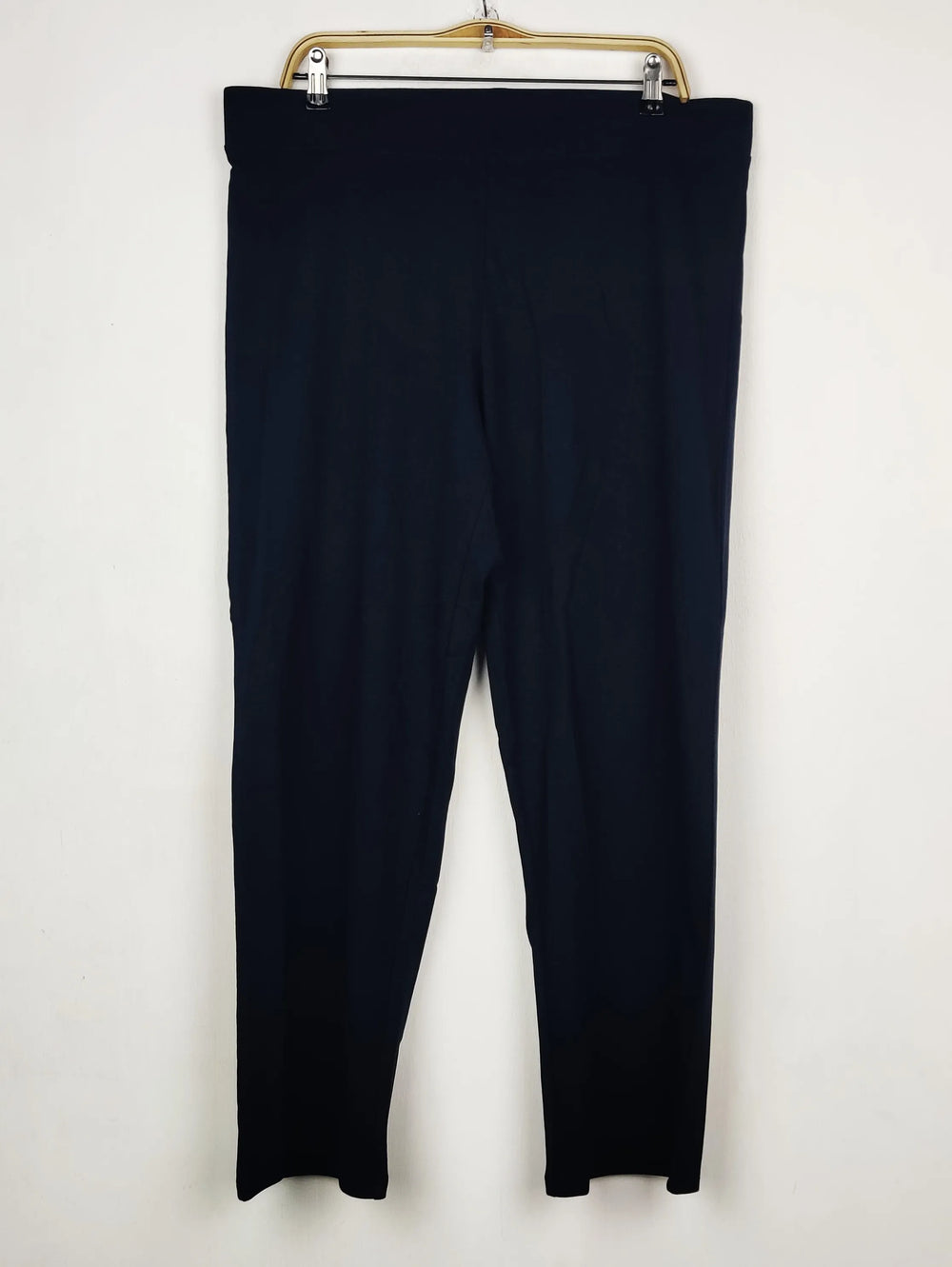 Buy online pre-used pre-loved 100% authentic & Original branded Marks & Spencer (TT-3785) available in Pakistan. Top international brands avilable.