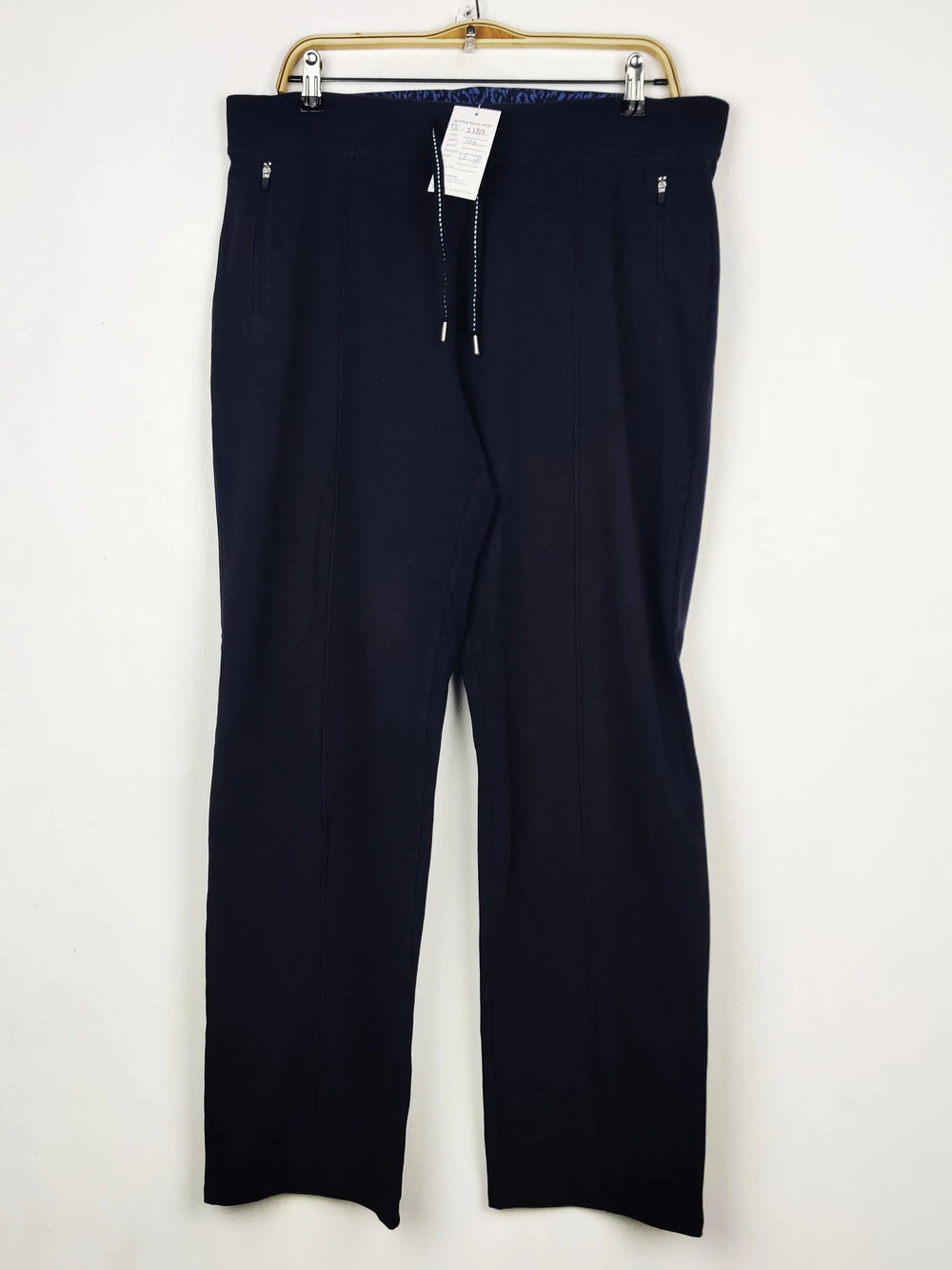 Buy online pre-used pre-loved 100% authentic & Original branded Marks & Spencer (TT-3789) available in Pakistan. Top international brands avilable.