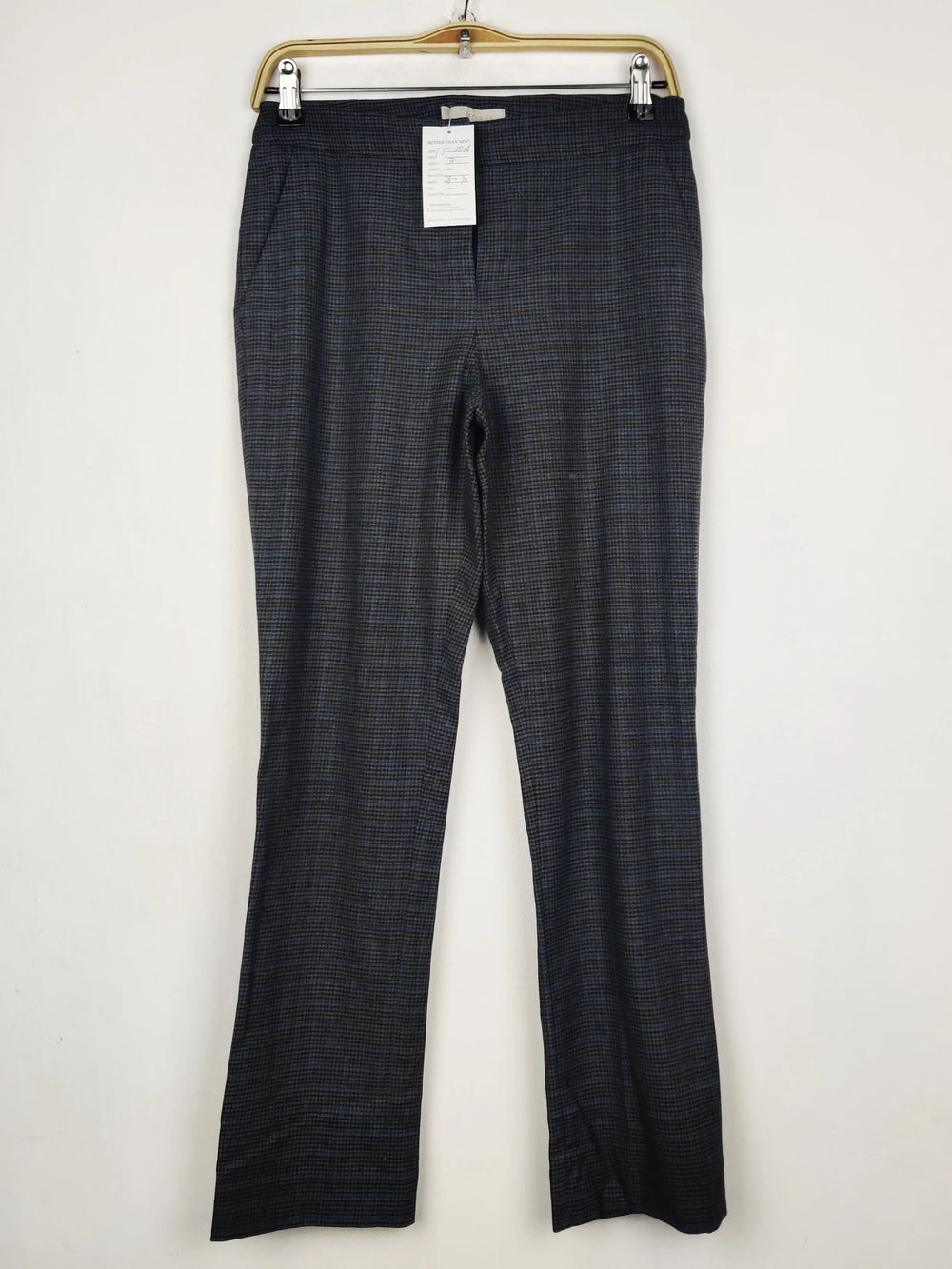 Buy online pre-used pre-loved 100% authentic & Original branded Hobbs (TT-3846) available in Pakistan. Top international brands avilable.