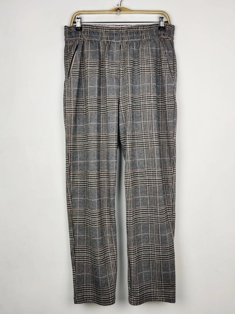 Buy online pre-used pre-loved 100% authentic & Original branded Primark (TT-3869) available in Pakistan. Top international brands avilable.