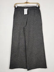 Buy online pre-used pre-loved 100% authentic & Original branded Zara (TT-3885) available in Pakistan. Top international brands avilable.